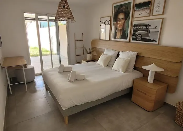 300 M De La Plage, Piscine Clim, Wifi