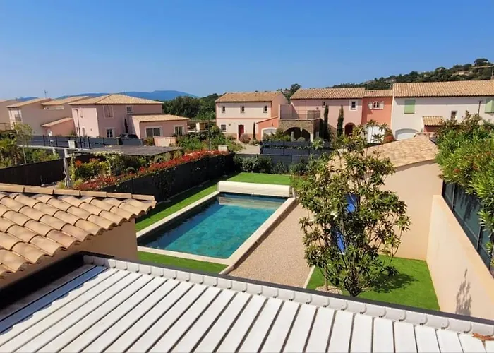 300 M De La Plage, Piscine Clim, Wifi Villa *